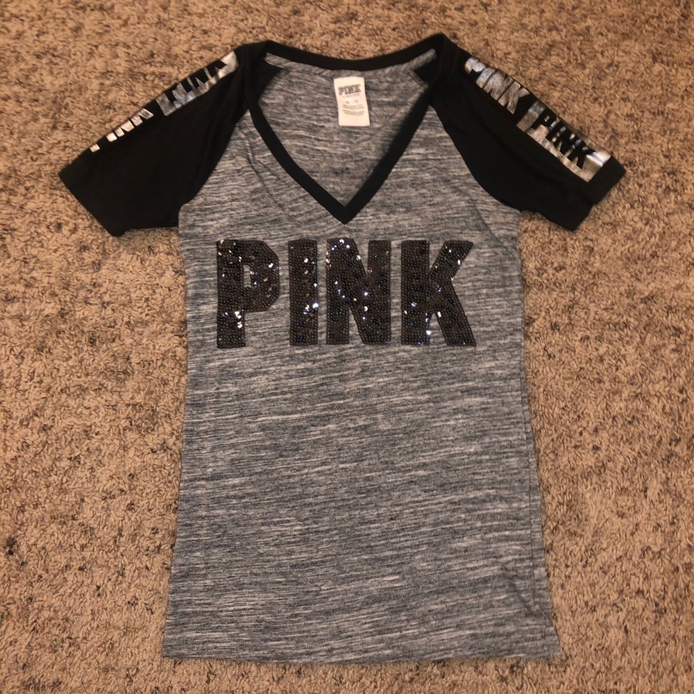 Like new Victoria’s Secret PINK v neck